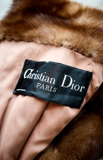 Christian DIOR - Paris
Manteau en fourur...