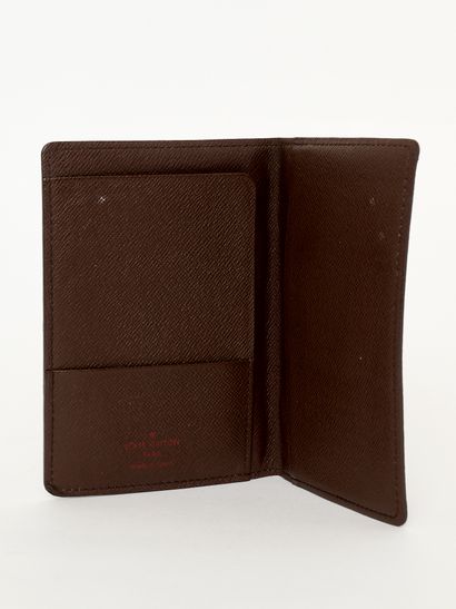 Louis VUITTON - Paris
Checkerboard wallet....