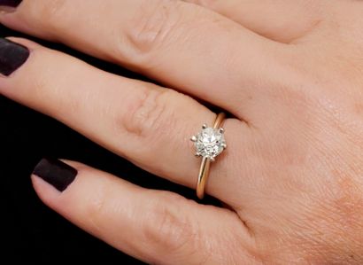 Jewelry - Gold - Diamond
White gold (750)...