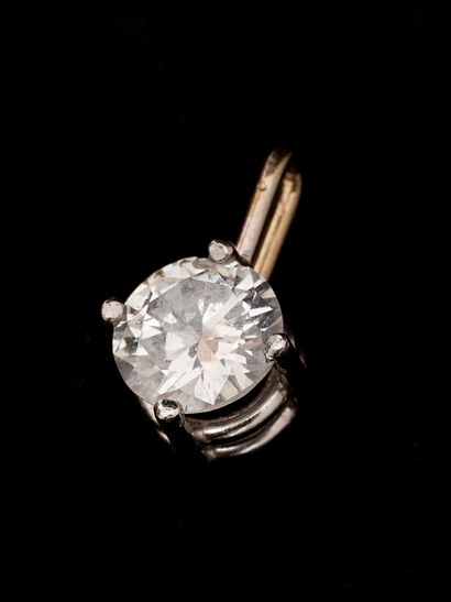 Jewelry - Gold - Diamond
White gold and modern-cut...