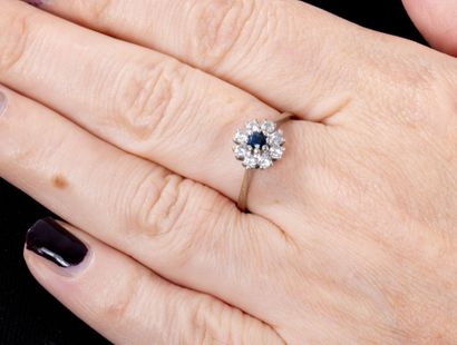 Bague or Saphir
Bague sertie par un saphir...