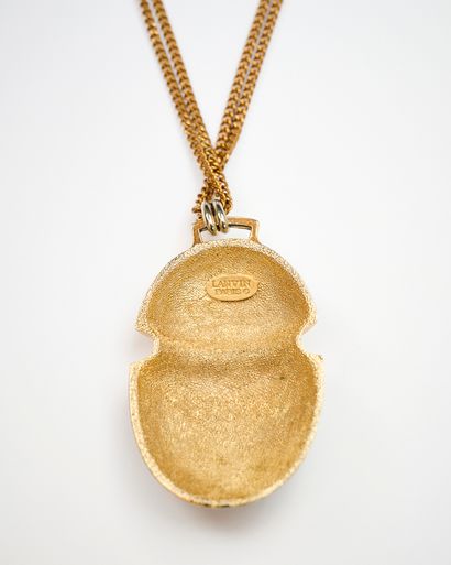 LANVIN - Paris
Art Deco faceted ovoid pendant...