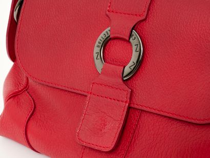 NATHAN - Brussels
Red grained leather bag....