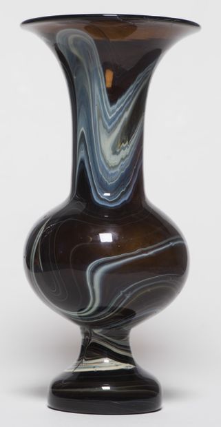 Venise, Murano travail ancien
Vase cornet...