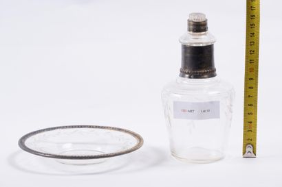 Fin XIXe
Carafe sur son plateau en cristal...