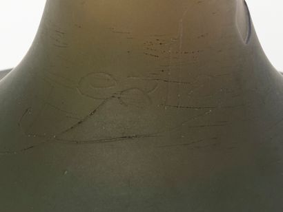 Émile GALLÉ (1846-1904)
Vase fuselé en verre...