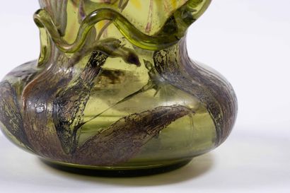 Émile GALLÉ (1846-1904)
Vase à anses travaillées...