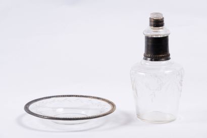 Fin XIXe
Carafe sur son plateau en cristal...