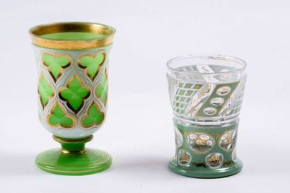 Cristal de Bohème
Deux verre en overlay d'opaline...