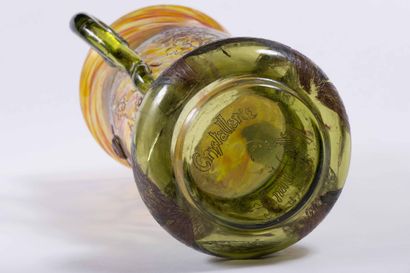 Émile GALLÉ (1846-1904)
Vase à anses travaillées...