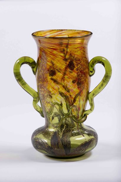 Émile GALLÉ (1846-1904)
Vase à anses travaillées...