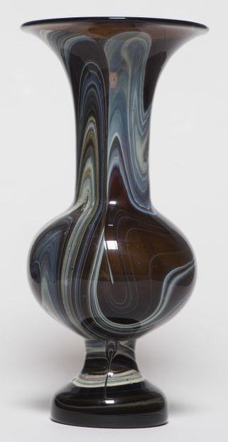 Venise, Murano travail ancien
Vase cornet...