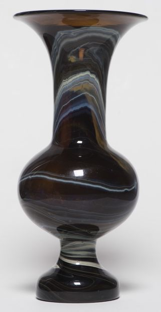 Venise, Murano travail ancien
Vase cornet...