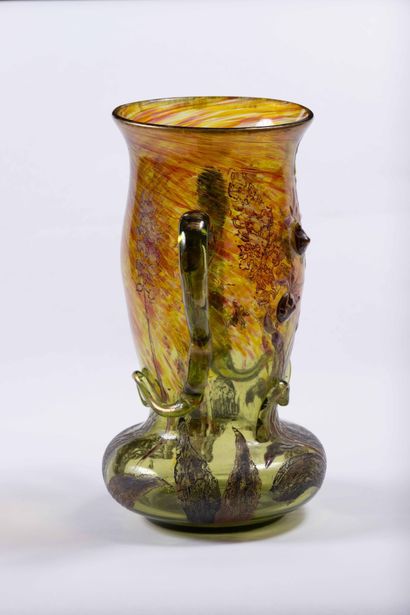 Émile GALLÉ (1846-1904)
Vase à anses travaillées...