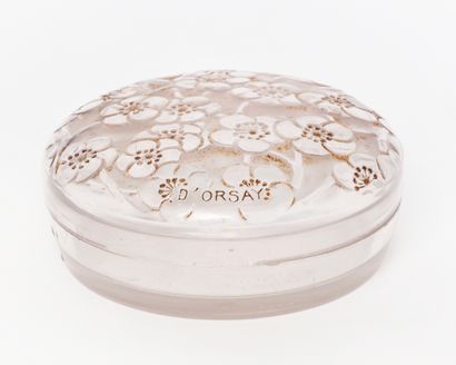 René LALIQUE (1860-1945)
Boite poudrier de...