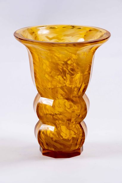 Davidson & Co, Angleterre - Art Déco
Vase...