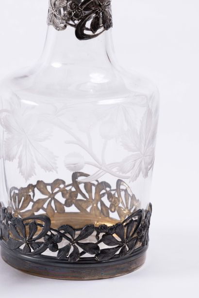 Art Nouveau
Carafe et son gobelet sur son...
