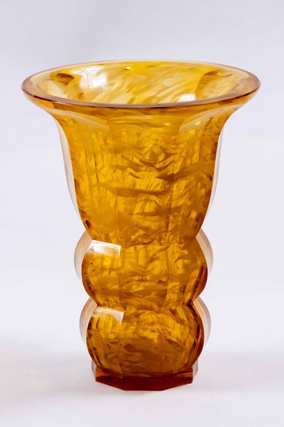 Davidson & Co, Angleterre - Art Déco
Vase...