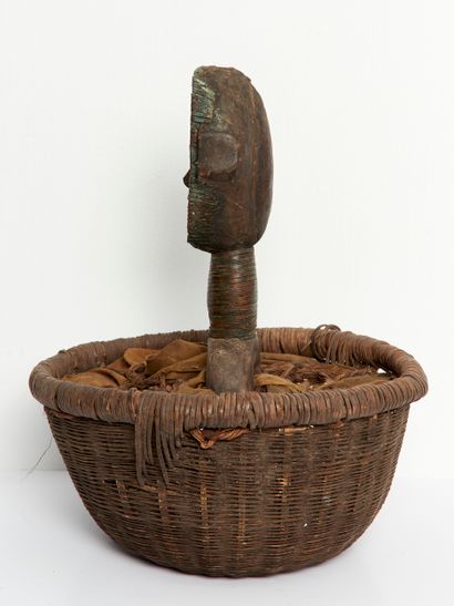 Gabon, Kota ethnic group
Reliquary basket...