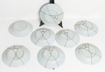 Makkum, XVIIIe/XIXe dans le style de Delft
8...
