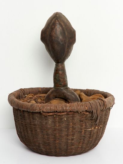 Gabon, Kota ethnic group
Reliquary basket...