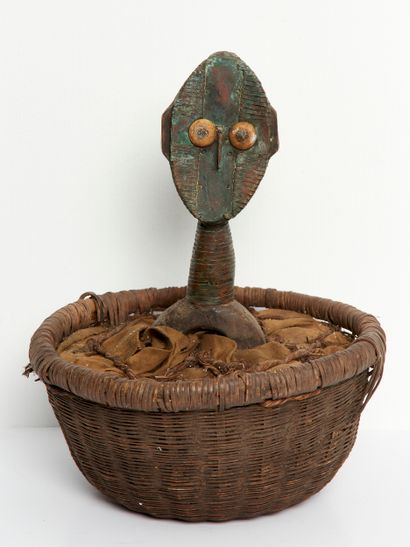 Gabon, Kota ethnic group
Reliquary basket...