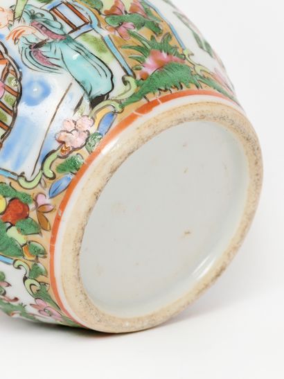 China - Canton porcelain
Half-bottle decorated...