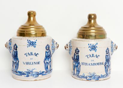 Faïence de Bruxelles, Lille ou Delft
Deux...