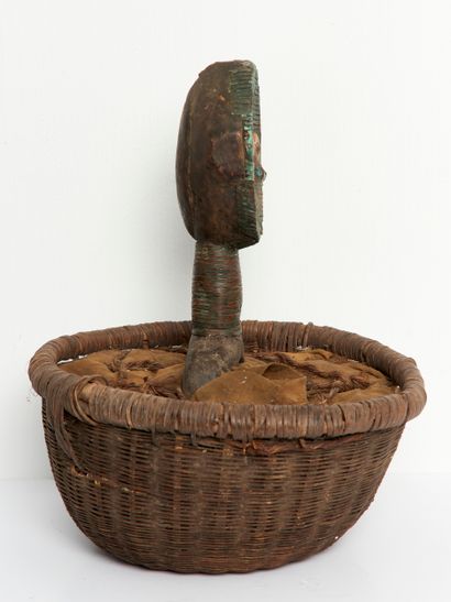 Gabon, Kota ethnic group
Reliquary basket...