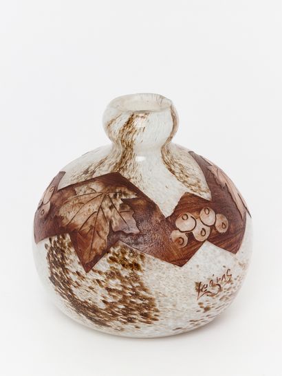 LEGRAS & Cie
Glass vase decorated with vine...