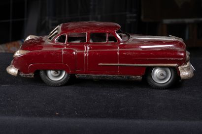 Voiture miniature Cadillac Sedan 1950 Bordeaux...