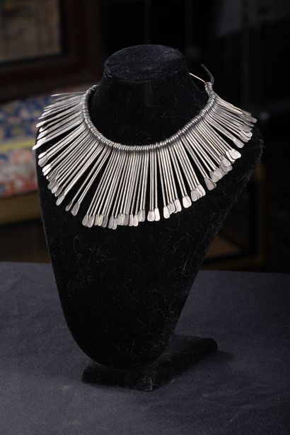Collier pectoral à palettes