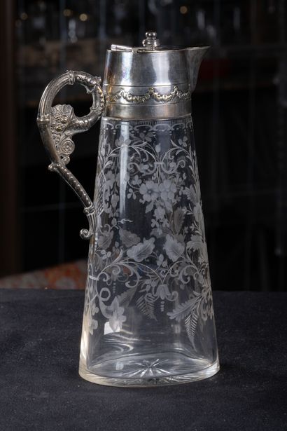France
Aiguière en cristal et métal argenté...