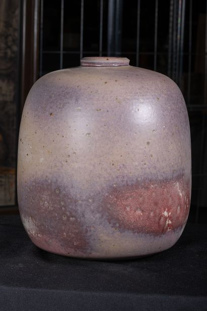 Dans le goût de Robert Deblander ou de Lampecco
Vase...