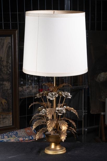 Lampe fleurs dans l'esprit de Maison Charles....