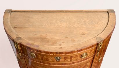 Epoque Louis XVI - Estampille J.Dahlmann
Commode...
