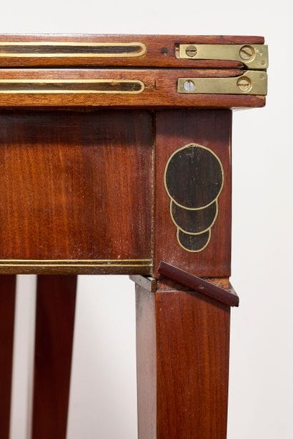 Epoque Consulat - Chapuis, sans estampille
Table...