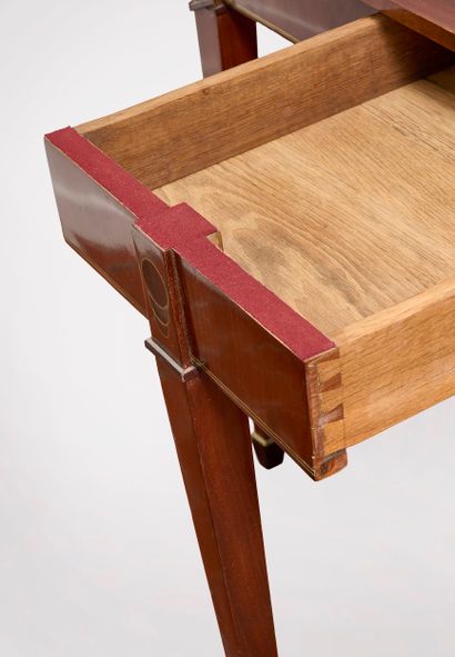Epoque Consulat - Chapuis, sans estampille
Table...