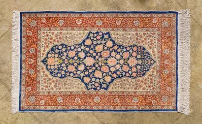 Kashan (Iran) or Hereke (Turkey) - Carpet...