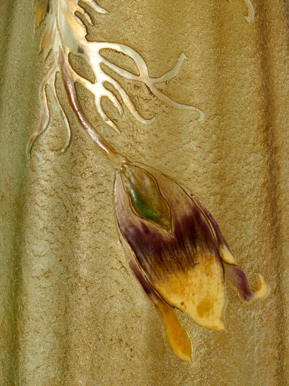 Emile GALLE (1846-1904)
Grand vase fuselé...