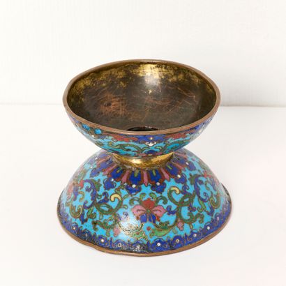 Chine XVIIIe , époque Qianlong- Email Cloisonné.
Rince-pinceau...