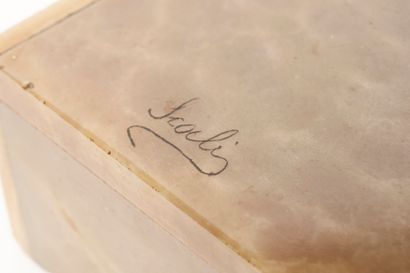 Scali
Fillettes nourrissant un agneau. Signé...