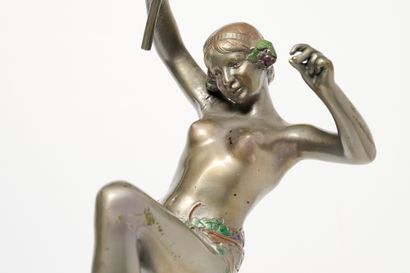 Art déco
Danseuse au baton. Bronze à patine...