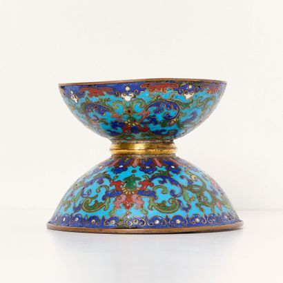 Chine XVIIIe , époque Qianlong- Email Cloisonné.
Rince-pinceau...