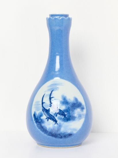 Chine XXe - Marque Yongzheng
Vase en porcelaine...