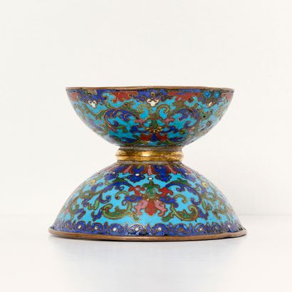 Chine XVIIIe , époque Qianlong- Email Cloisonné.
Rince-pinceau...
