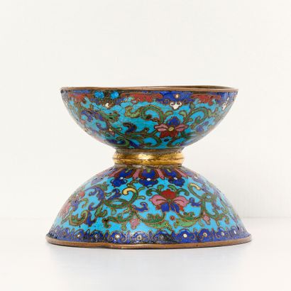 Chine XVIIIe , époque Qianlong- Email Cloisonné.
Rince-pinceau...