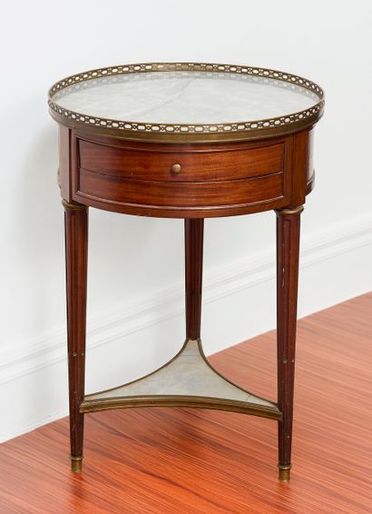 Style Louis XVI - Table Bouillote
Marbre...