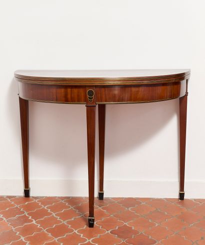 Epoque Consulat - Chapuis, sans estampille
Table...