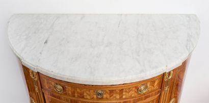 Epoque Louis XVI - Estampille J.Dahlmann
Commode...